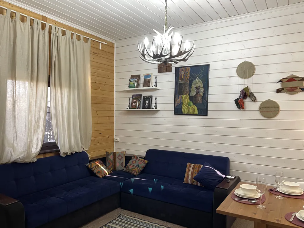 Двухэтажный гостевой дом на берегу моря