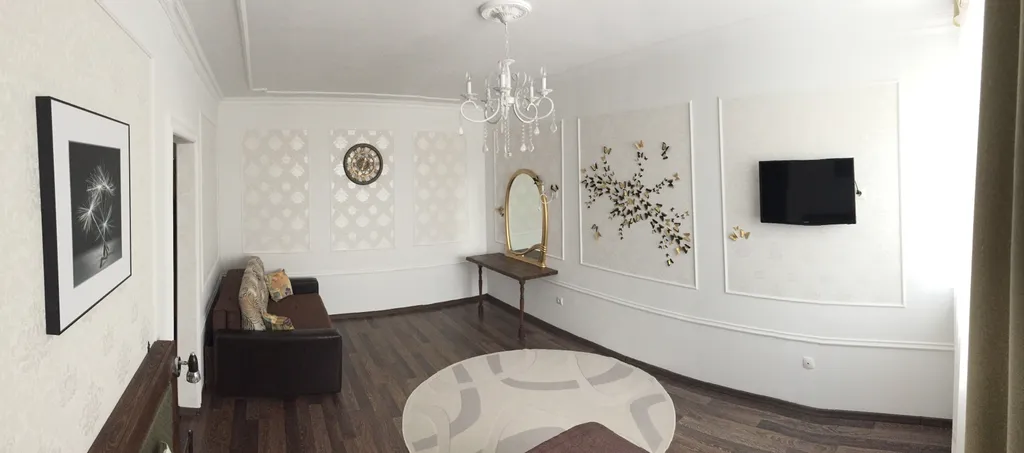 White - Green. Центр.