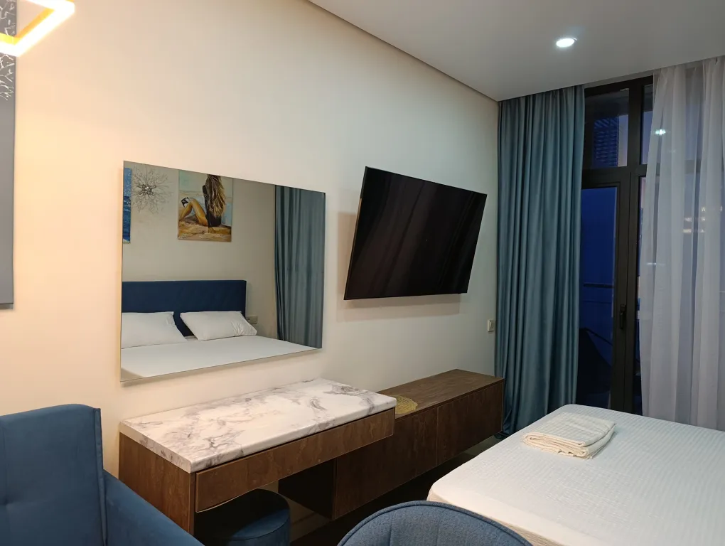 Дизайнерская студия ls-lux-fly blue light лучший вид на море