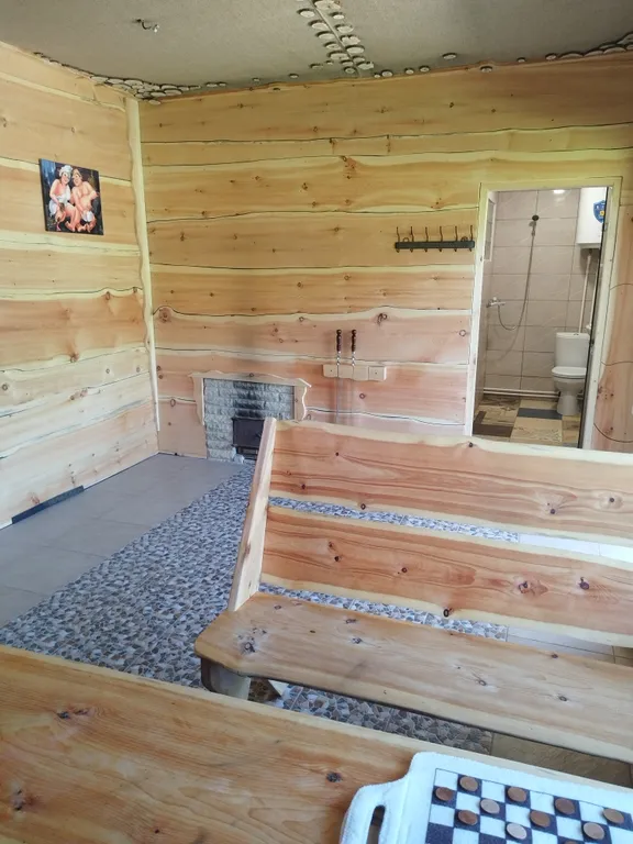 Уютный дом с русской баней на пруду у леса