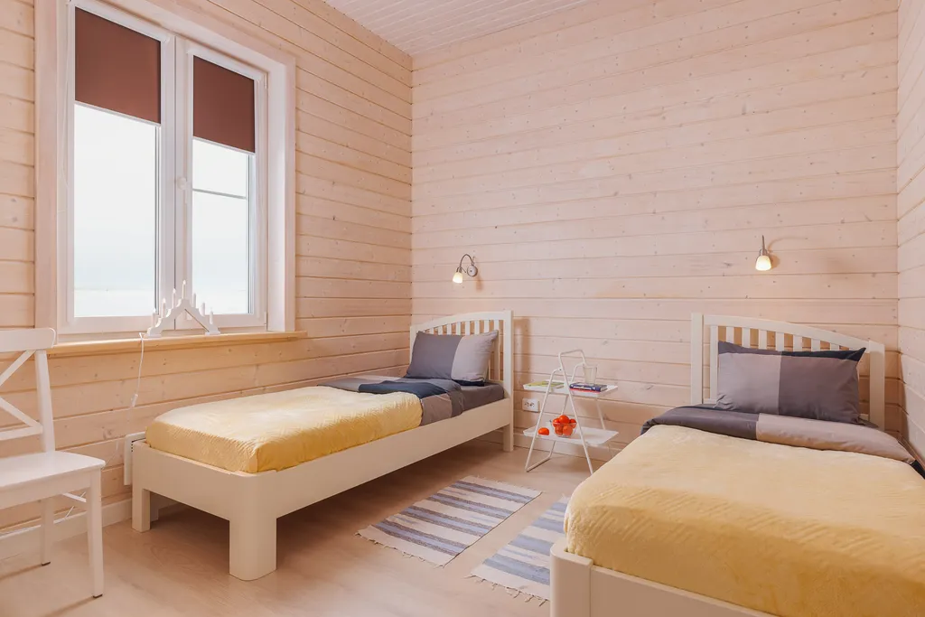 Коттедж Коттедж на берегу озера с видом на горнолыжный курорт и сауной внутри — Заозерный