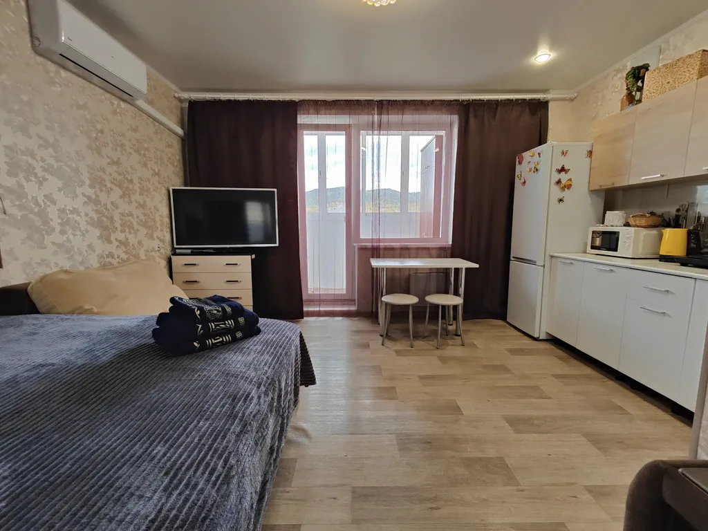 Квартира Видовая уютная студия — аренда посуточно в Миасс