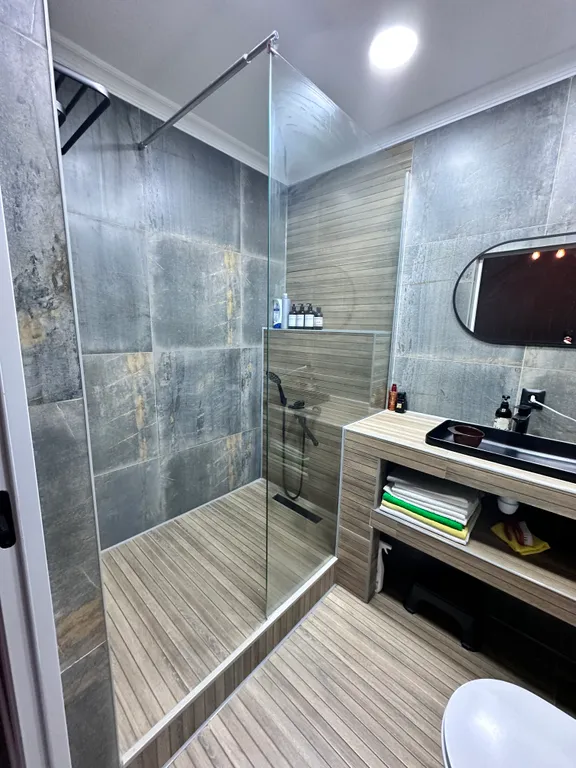 Уютная квартира в сердце города с видом на море и горы