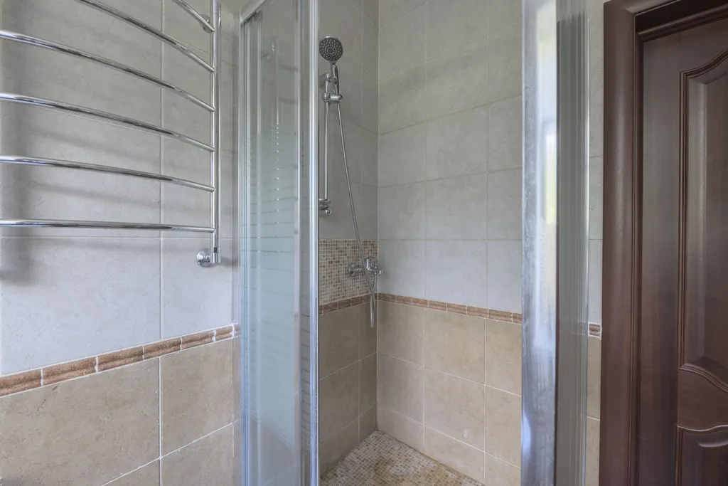 Просторный комфортабельный коттедж с баней