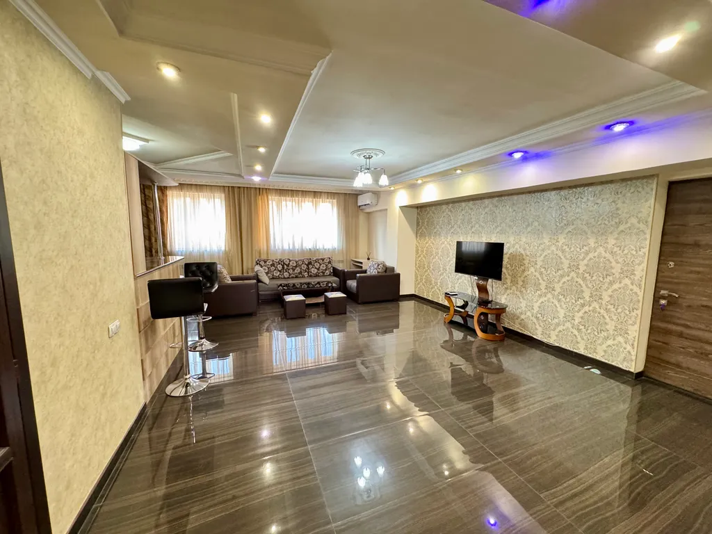 Уютная трёхкомнатная квартира в центре Еревана