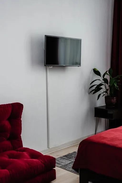 Новая просторная дизайнерская квартира с высокими потолками