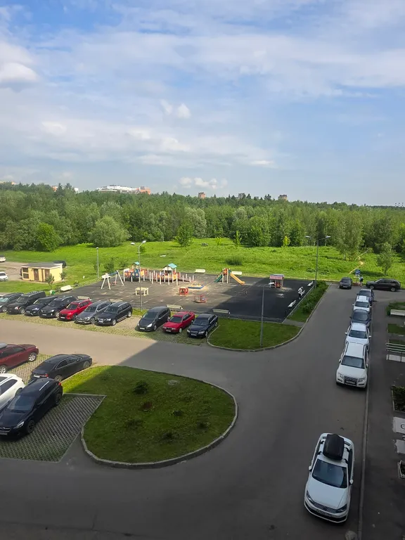 Уютная евро двушка у метро физтех