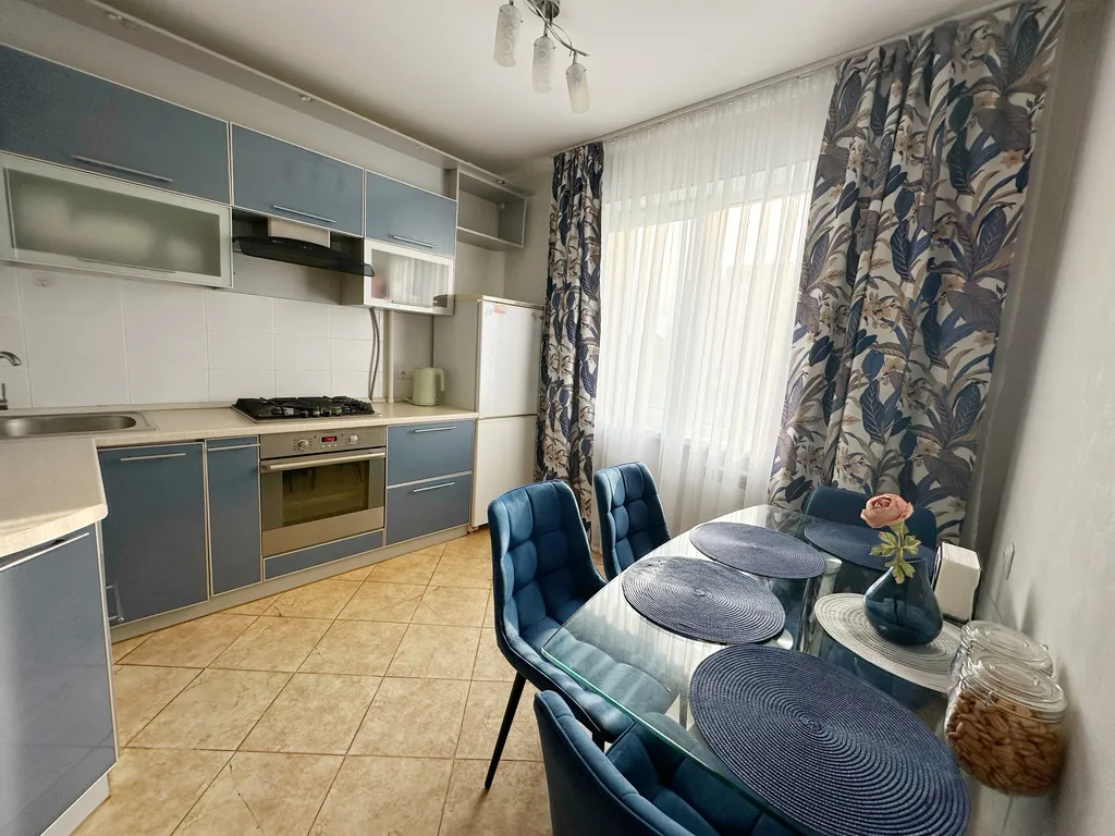 Двухкомнатная квартира в 10 минутах пешком от набережной