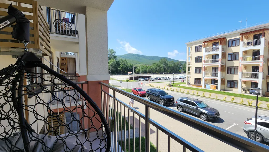 Шикарная двушка с двумя балконами