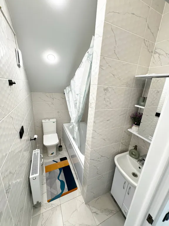 Стильный дом-шале с панорамными окнами, террасой и костровой зоной