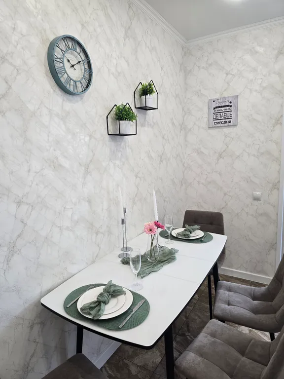 Уютная квартира с новым ремонтом, красивый вид на Кавказский хребет