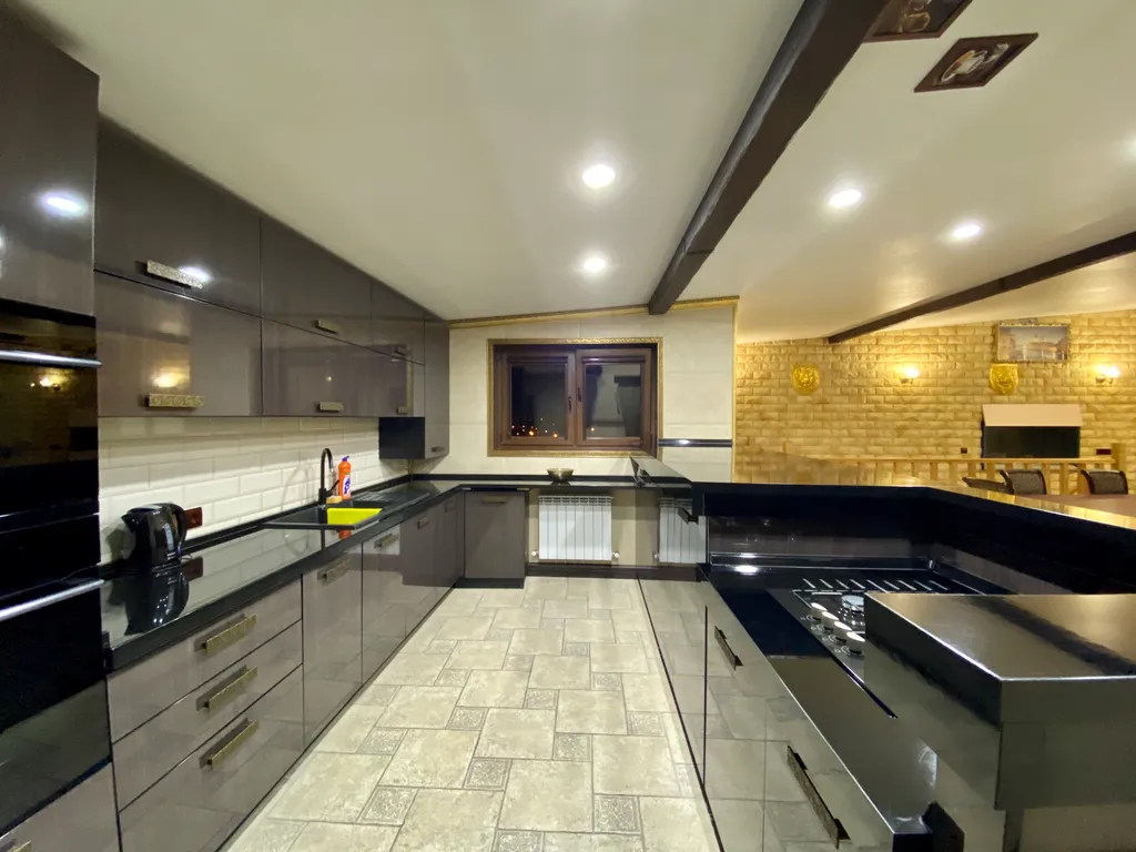 Двухуровневый пентхаус с панорамой на горы