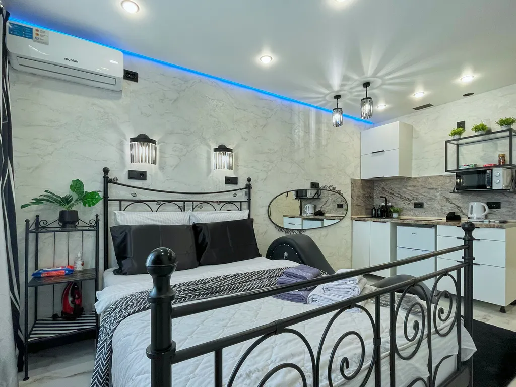 Студия с большой джакузи для двоих