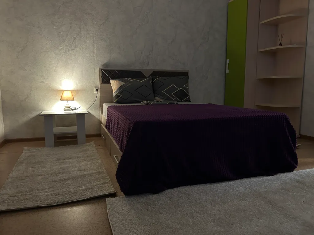 Квартира возле Автовокзала и Сургутнефтегаза