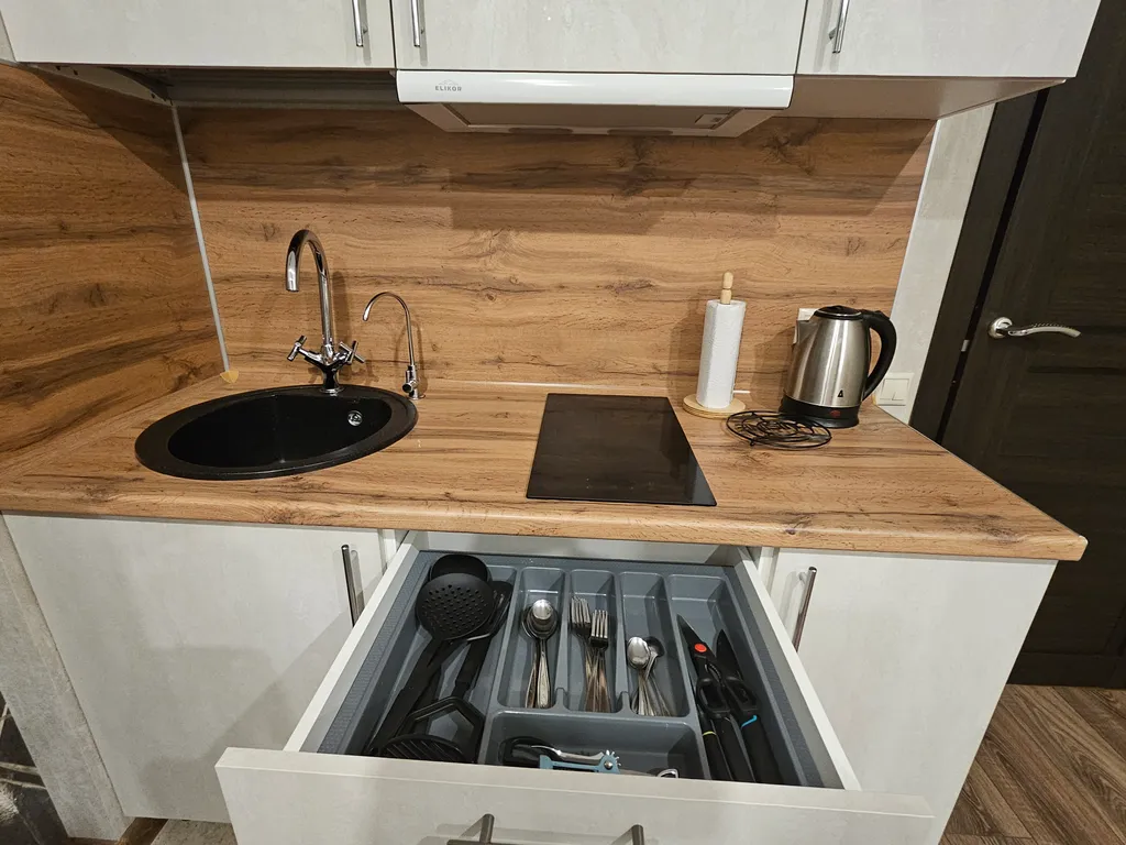 Улучшенная студия вблизи метро Парнас