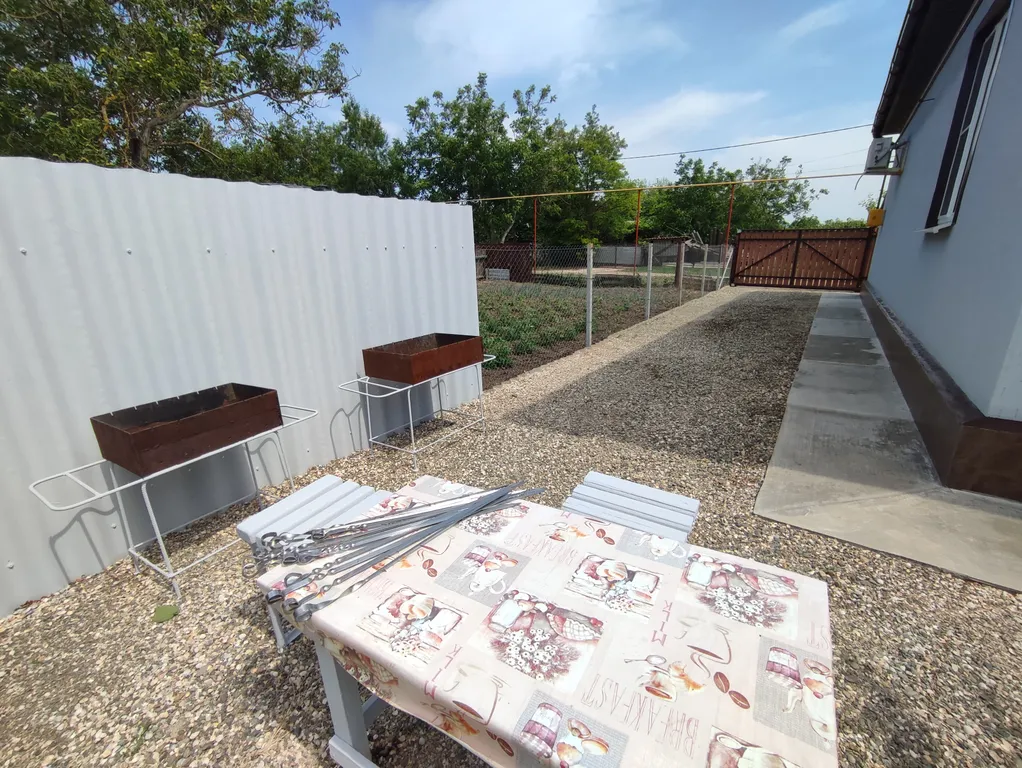 Благоустроенный домик с двумя изолированными комнатами для гостей