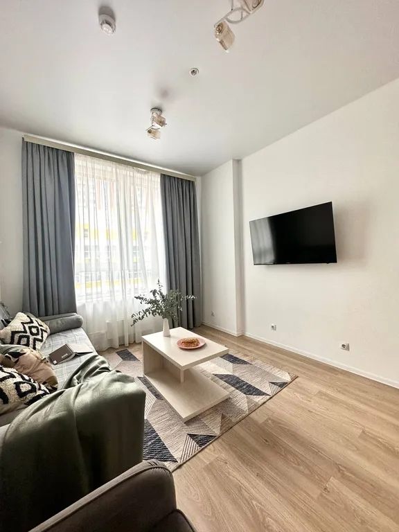 Светлая уютная трехкомнатная квартира