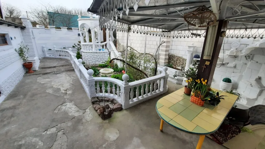 Дом на берегу моря