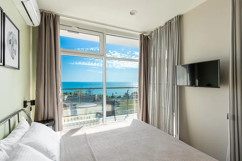 Апартаменты Барселона-Парк.com с видом на море 11 этаже и с балконом