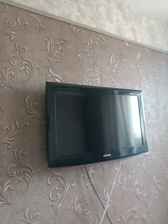 Студия рядом с остановкой трамвая