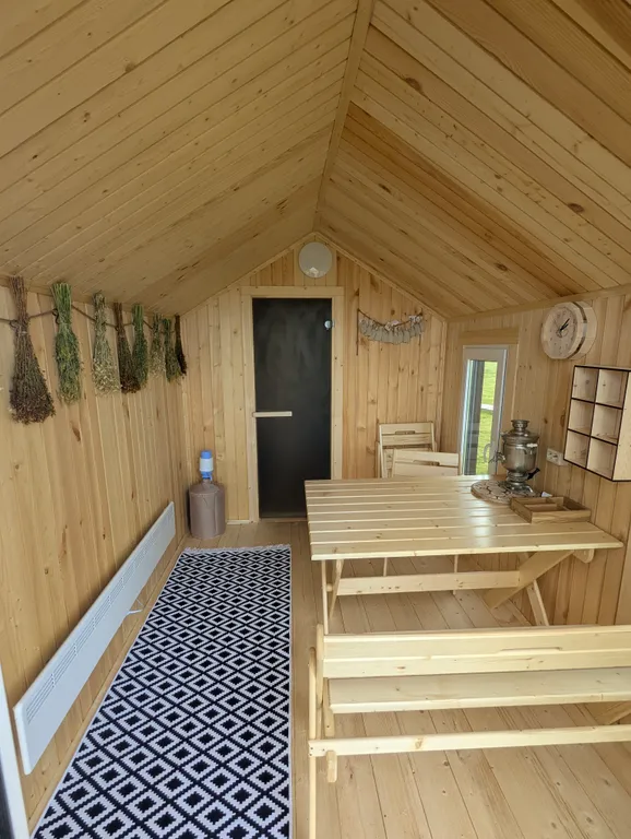 Дом с баней и горячей купелью на озере