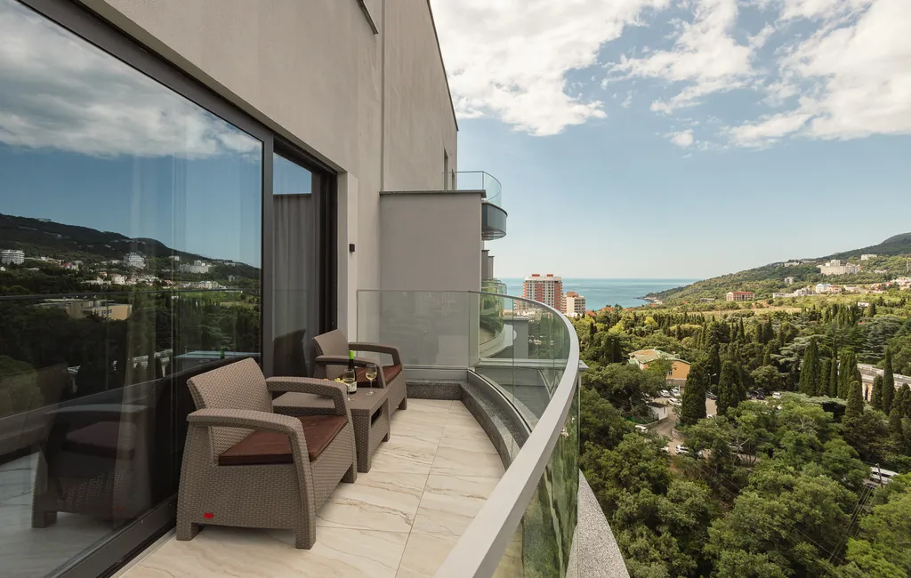 Стильная видовая квартира в приморском парке