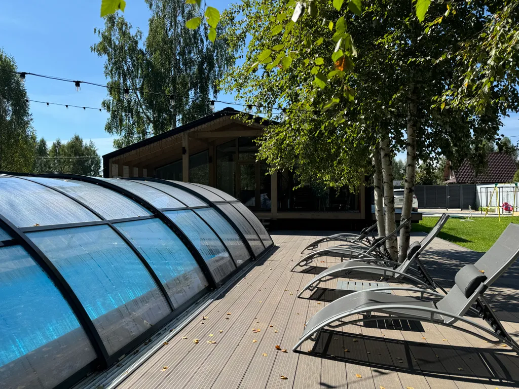 Коттедж Дом с летним бассейном (4 спальни) — Дубна