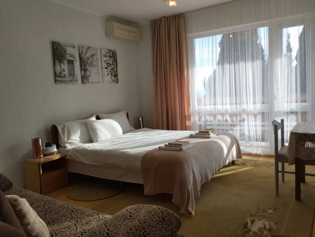 Коттедж Гостевой дом У Павла и Юлии — аренда посуточно в Симеиз