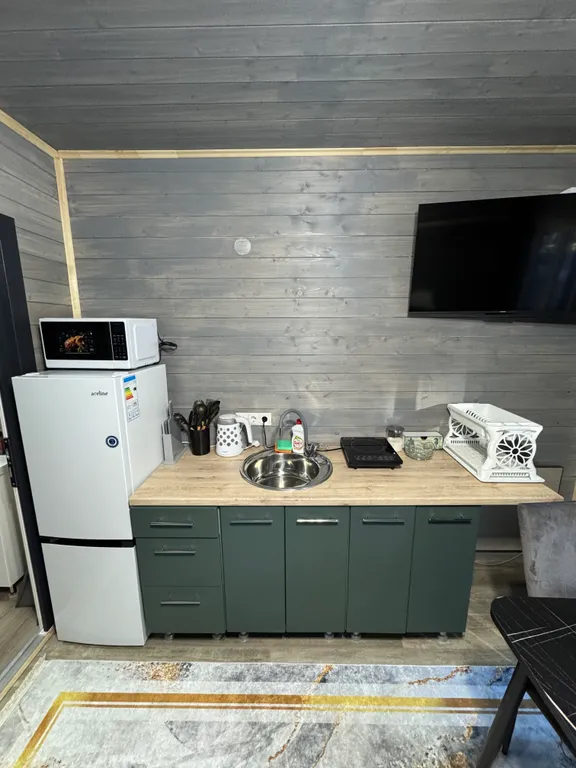 Уютный дом в сосновой лесу