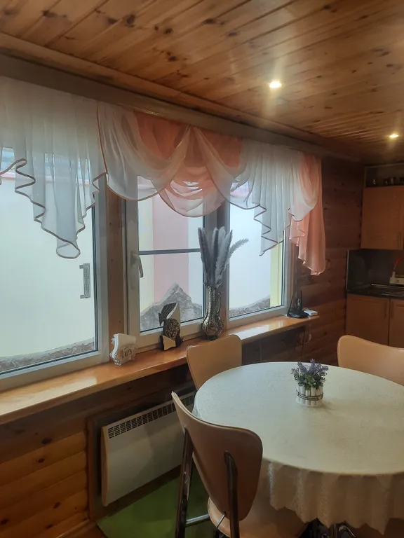 Уютный дом на берегу моря