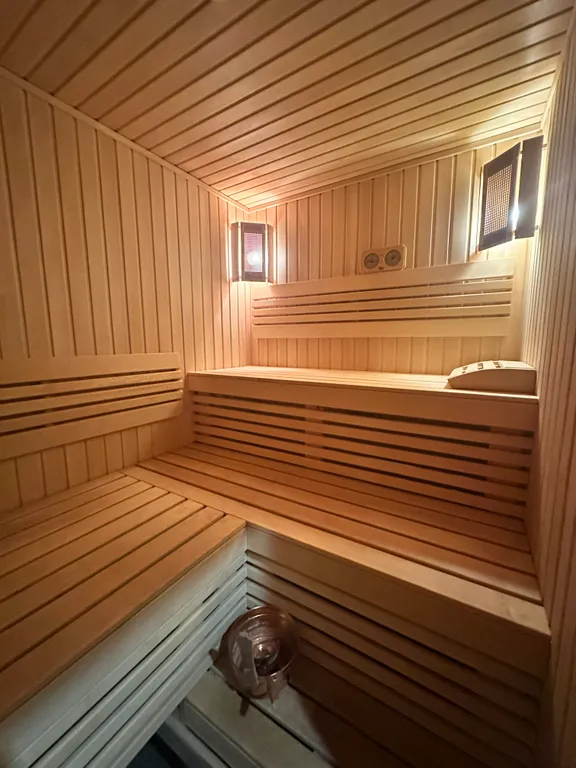 Деревянный дом с приватной территорией