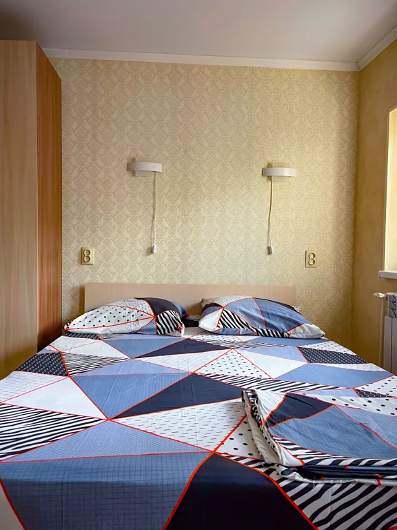 Двухкомнатная квартира с двориком и парковкой