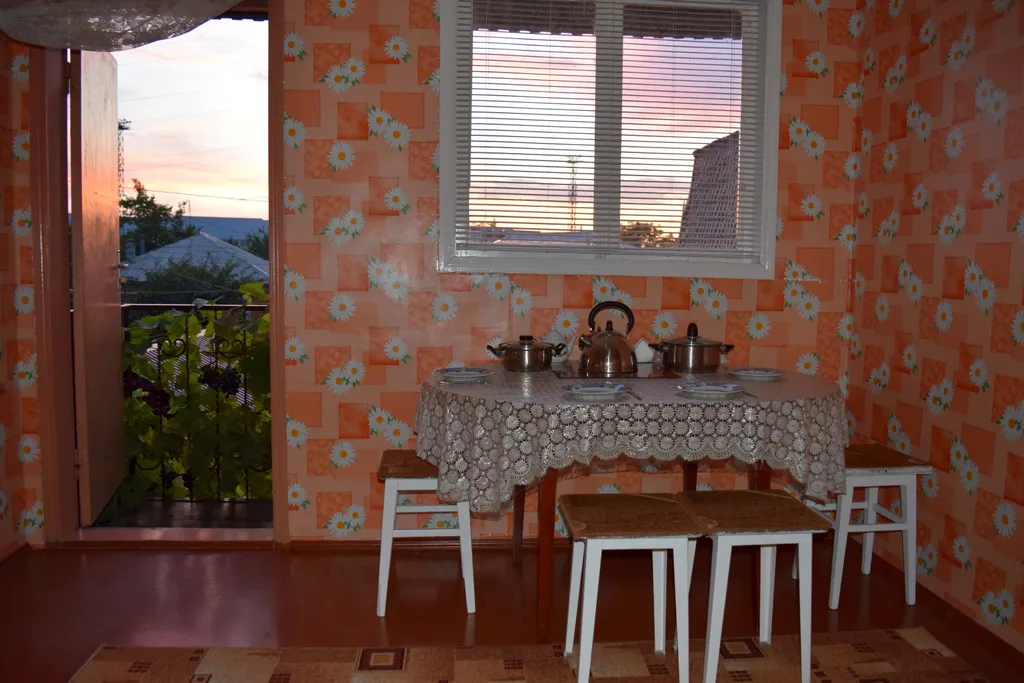 Семейный номер у Чеховской набережной