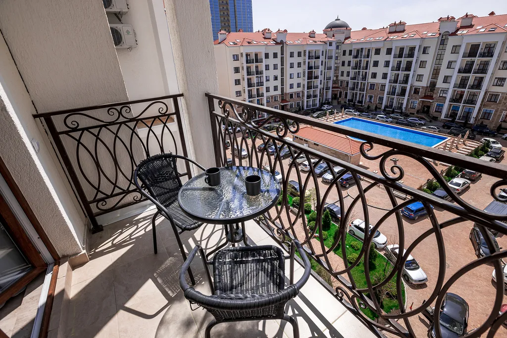 Квартира Квартира в ЖК Изумрудный город на берегу моря с бассейном — Геленджик