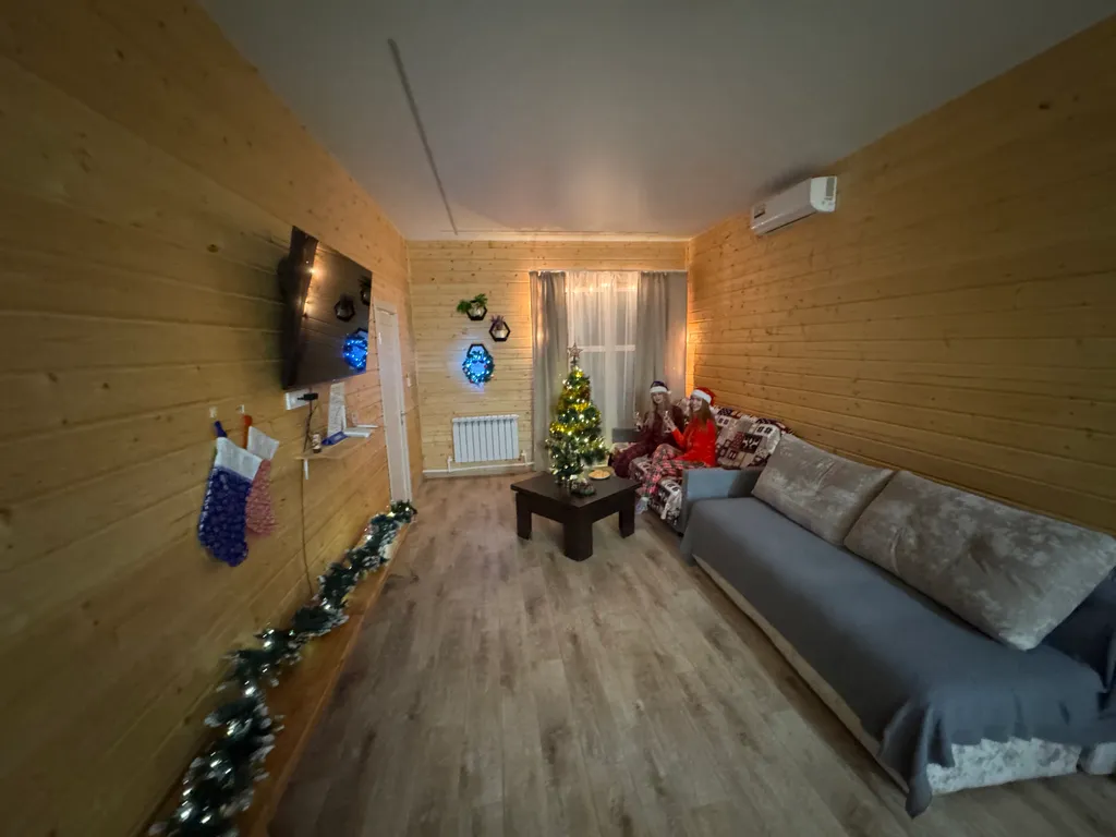 Дом с живописным участком