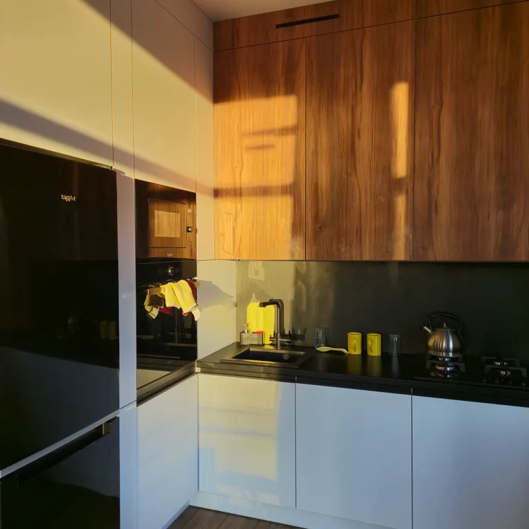 Уютная стильная квартира в тихом районе рядом с центром и морем