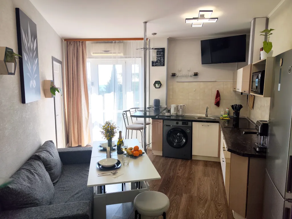 Премиум двушка с террасой на 1 линии