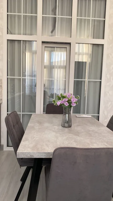 Двухкомнатная квартира с хорошим ремонтом