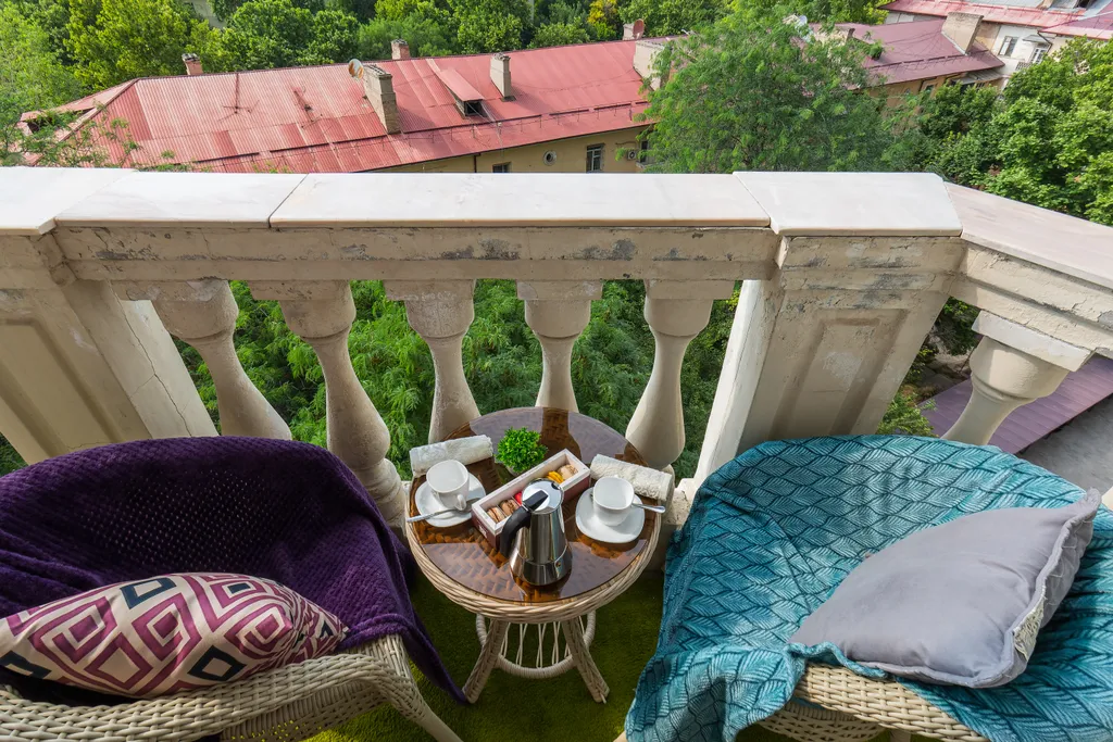 Уютная студия в центре города с видом на Ташкент