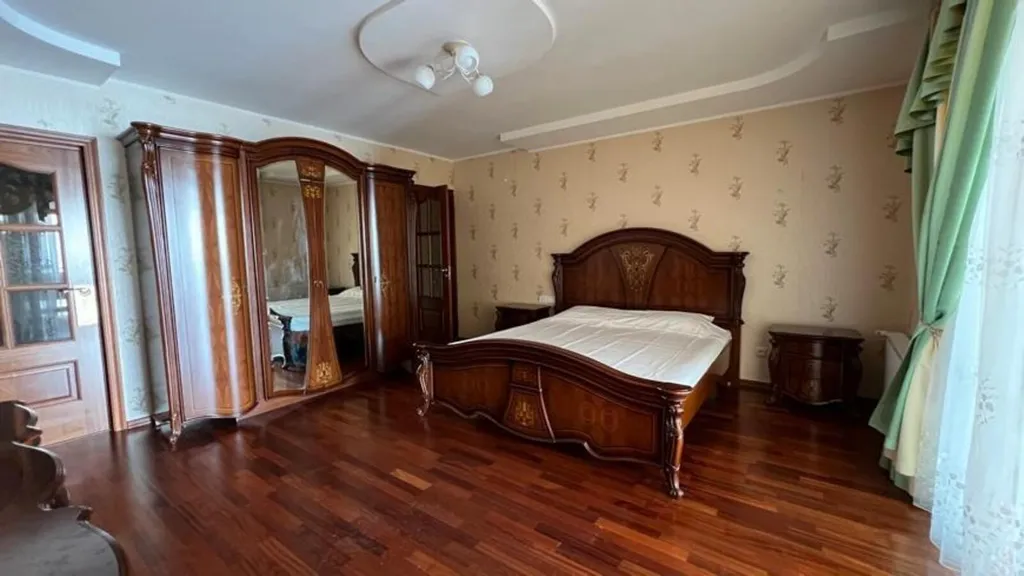 Квартира Четырёхместный номер люкс на 3 этаже — аренда посуточно в Утес