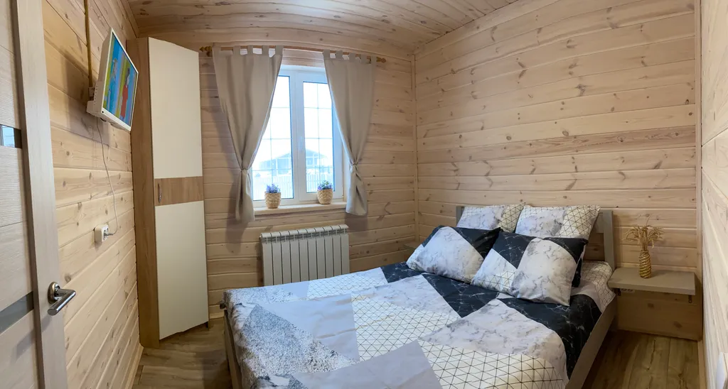 Суздальская дача у реки