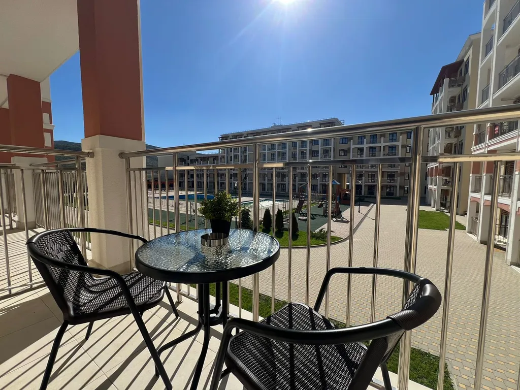 128 студия с бассейном на 3 человека