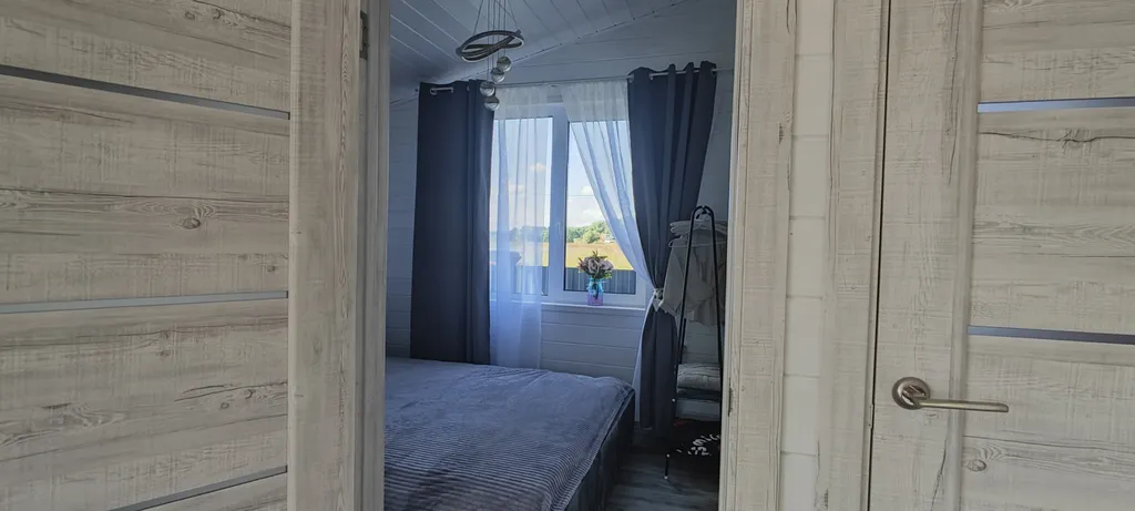 Домик у реки: банный чан, костёр, беседка с мангалом