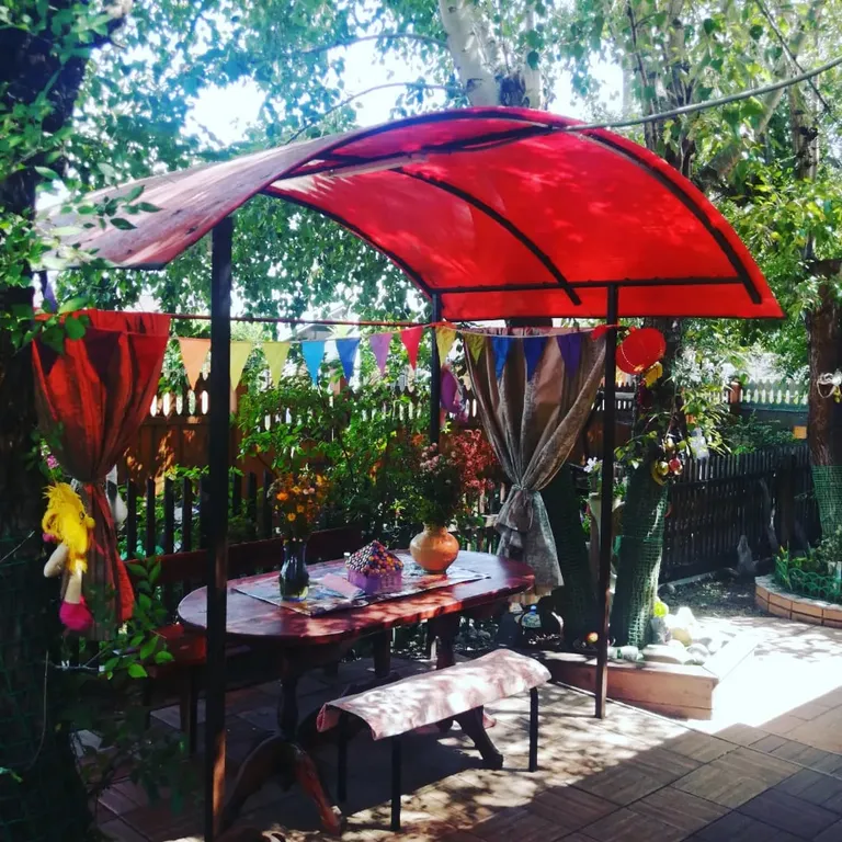 Домик на озере Шира