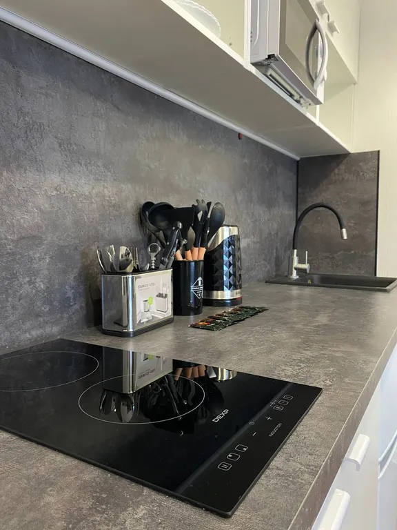 Уютная студия с дизайнерским ремонтом