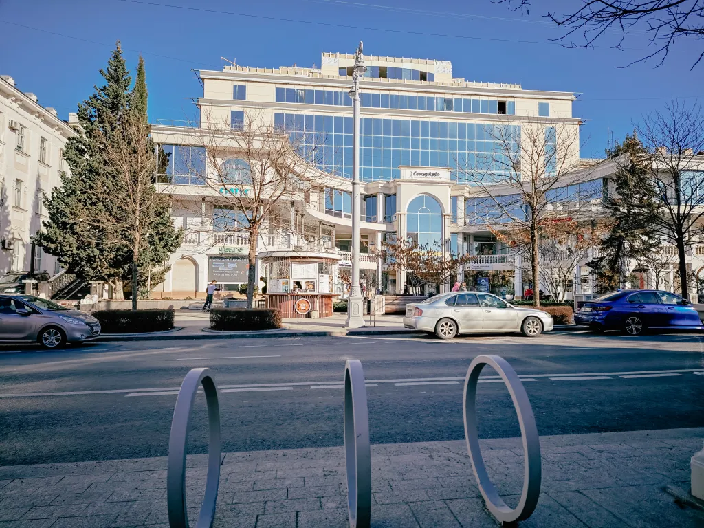 Квартира Квартира Счастье жить в Севастополе в самом центре с видом на Покровский собор — Севастополь