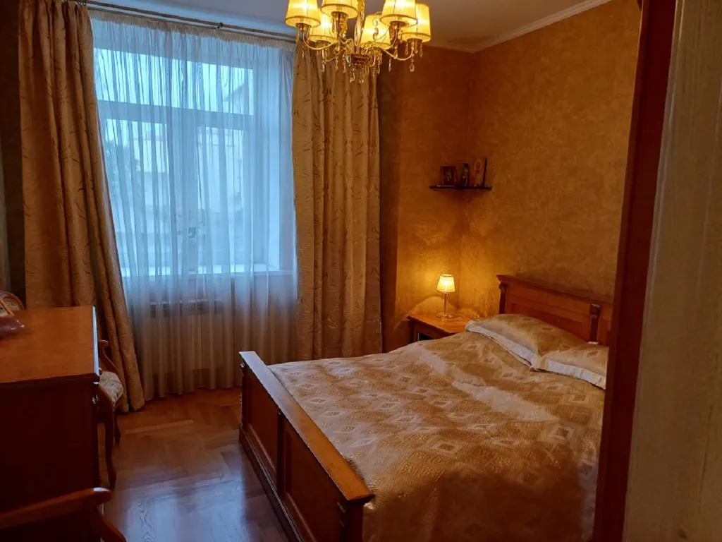 Исторический центр Полоцка 2-комнатная квартира, сталинка