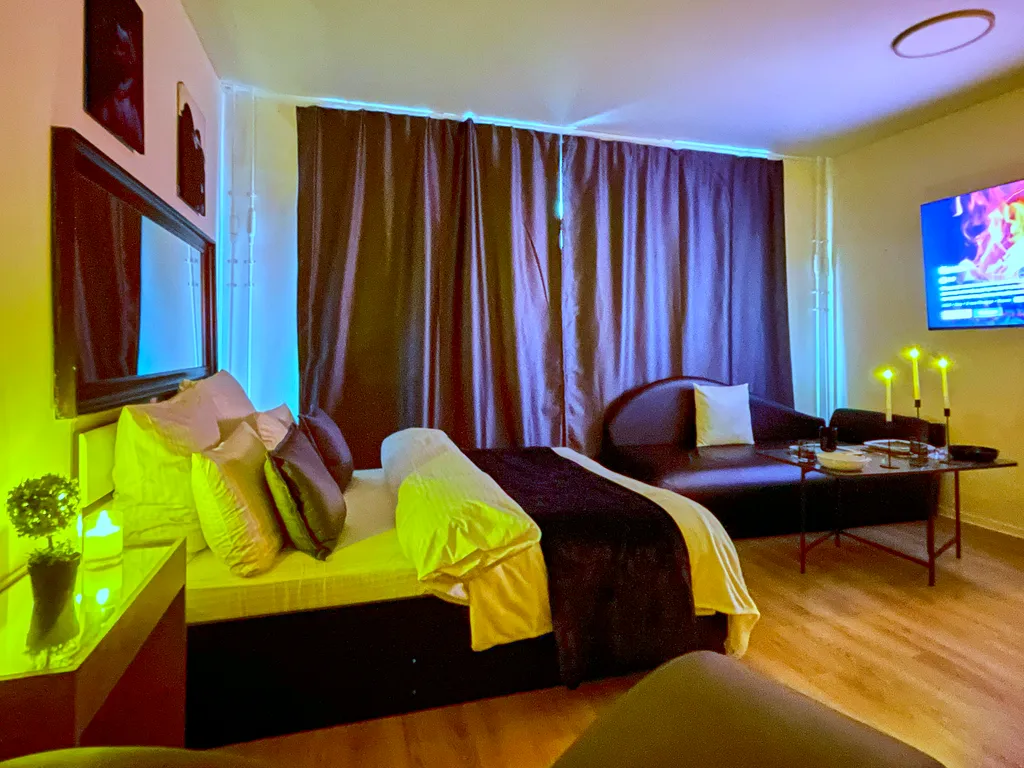 Студия с тантрой для взрослых 18+