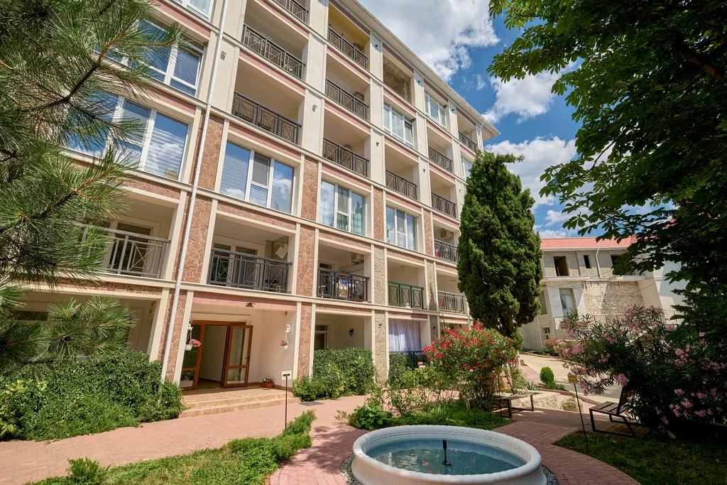 Новая квартира в центре с видом на море