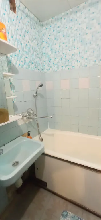 Вместительная квартира  рядом с басееном.